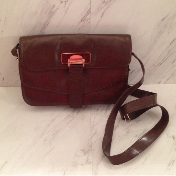 Zara Handbags - Zara Basics Shoulder Bag