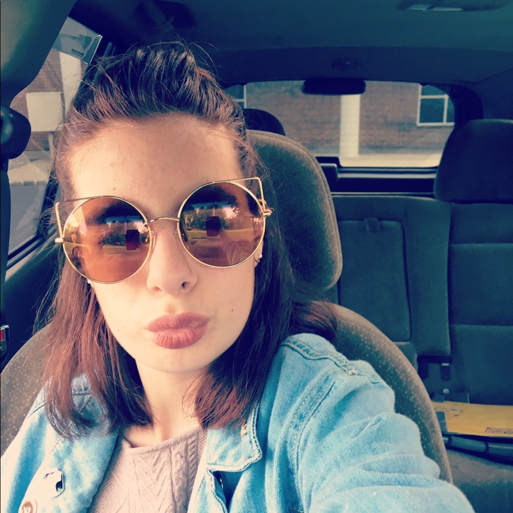 Meet your Posher, Grace