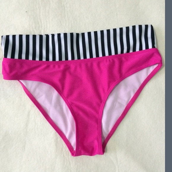 ✨HP! Pink & Black stripe-polka dot Halter bikini - Picture 8 of 8