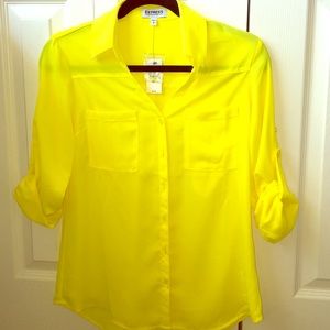 Express Portofino blouse size small in yellow