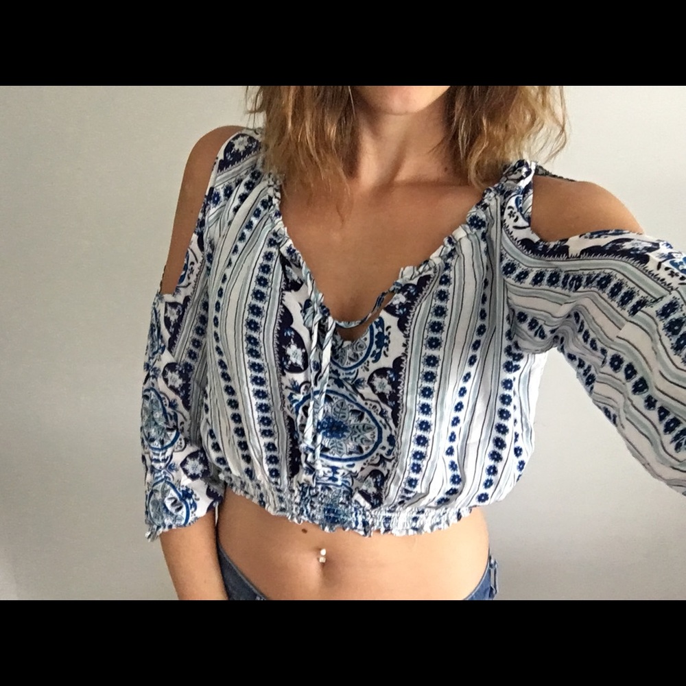 Blouse, crop top