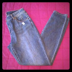 Cabi Destructed Curvy Skinny