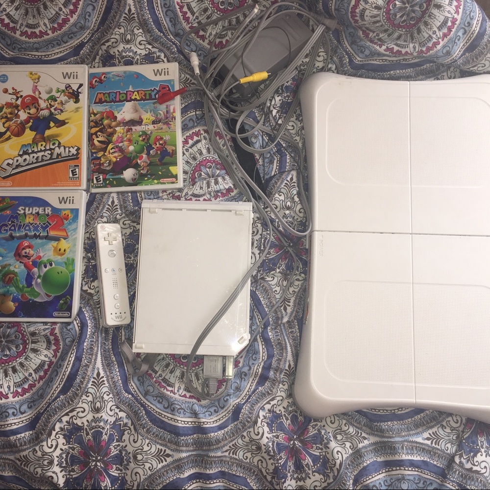 Wii game console with games