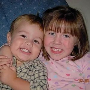 Meet your Posher, Ebbi