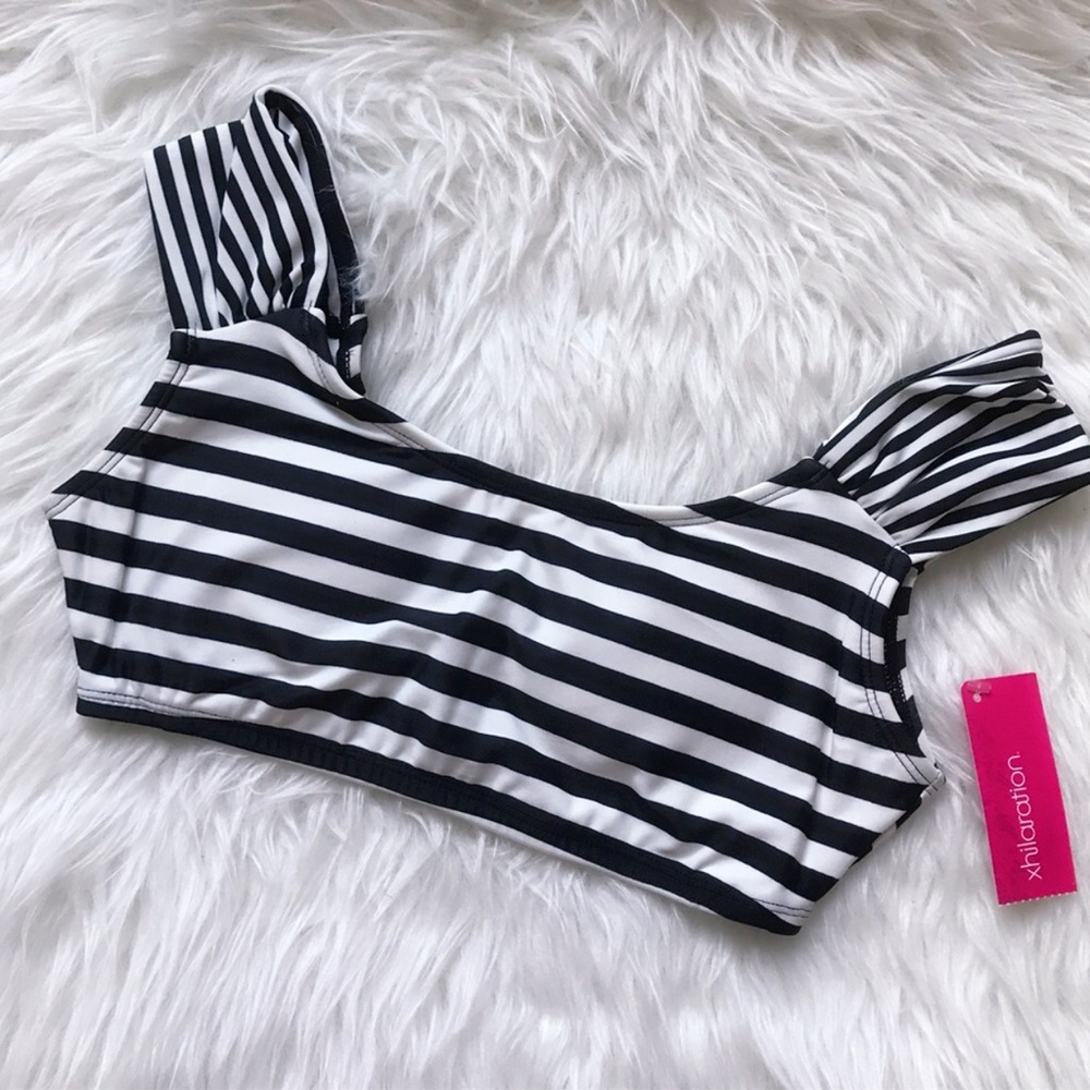 Black & White Striped Cropped Tankini Swim Top - Picture 3 of 7