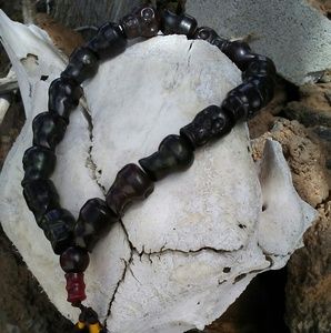 Accessory metal skulks with tassel