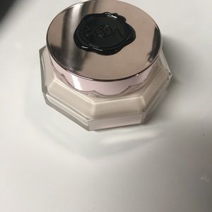 Flower bomb, large body cream. 200Ml