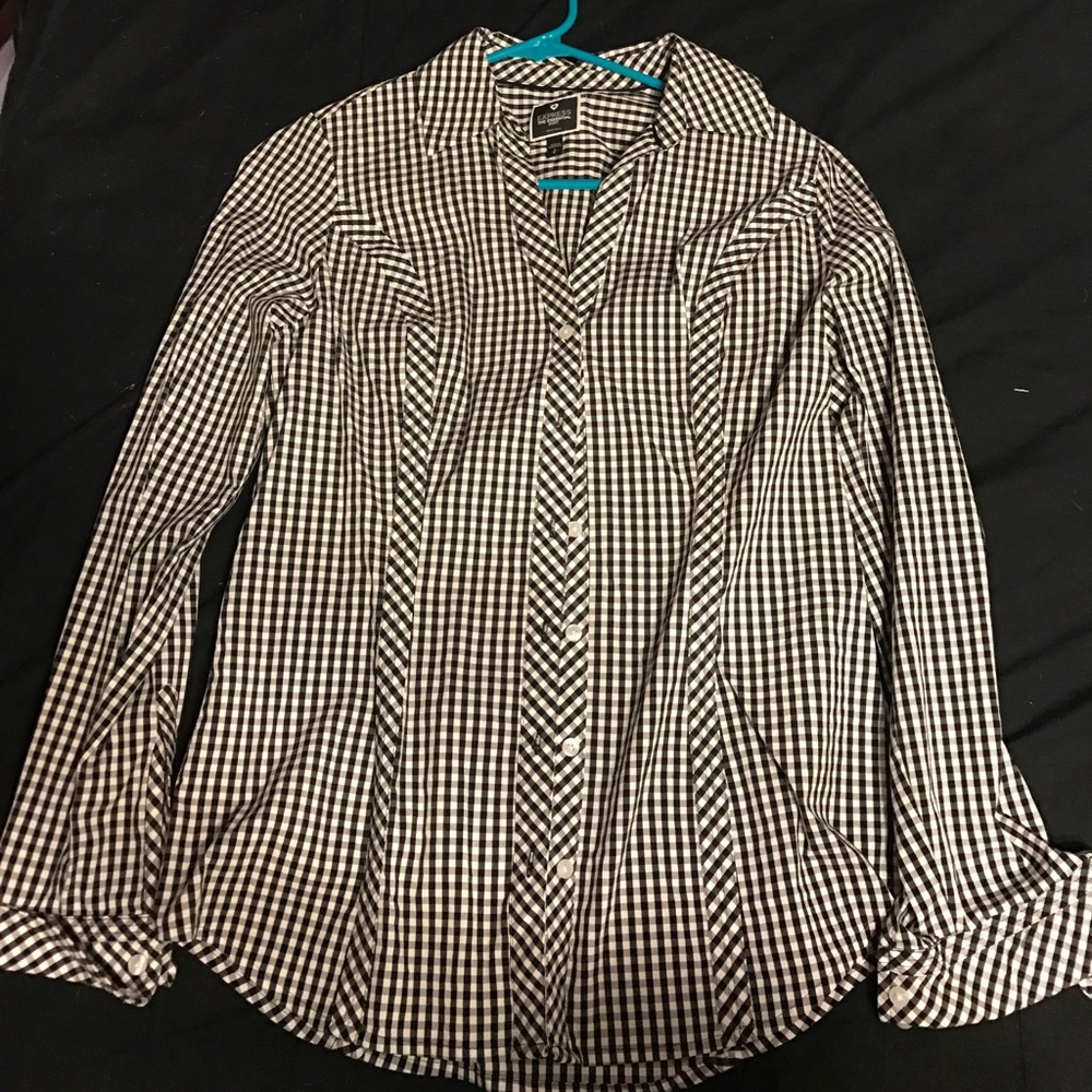 Express- The Essential Shirt