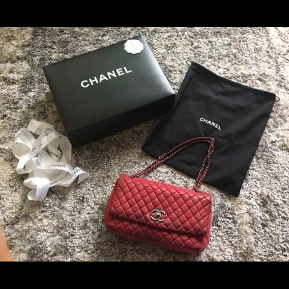 Chanel calfskin purse