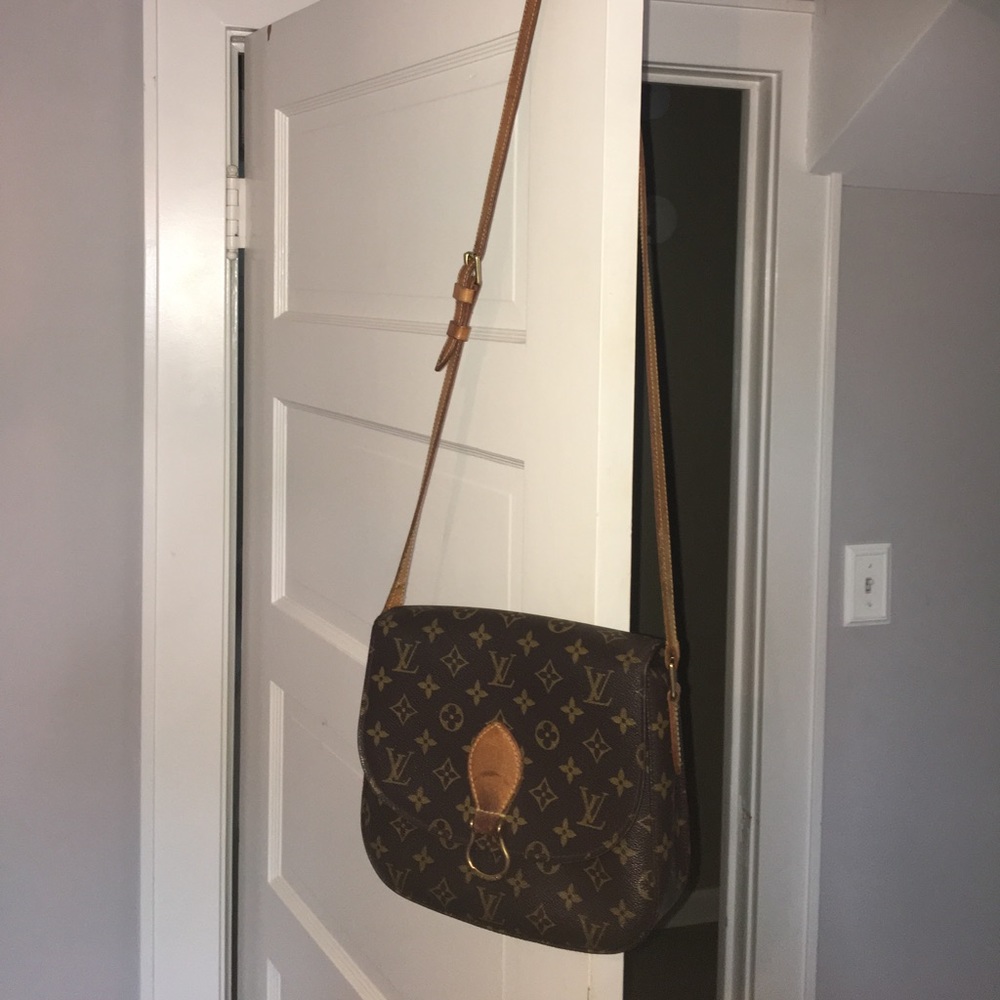 Louis Vuitton Crossbody Bag !!!!