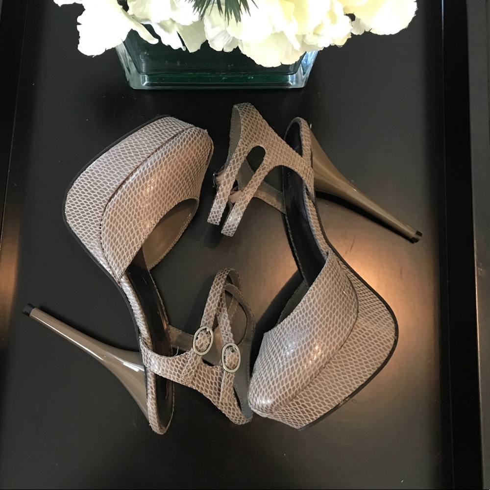 JustFab Valencia Taupe