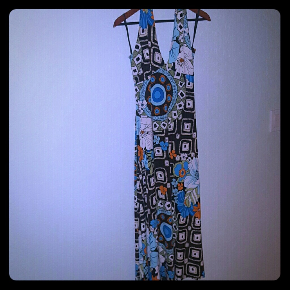 FAVÉ MAXI FLORAL PATTERN LONG DRESS..FLIRTY 💕