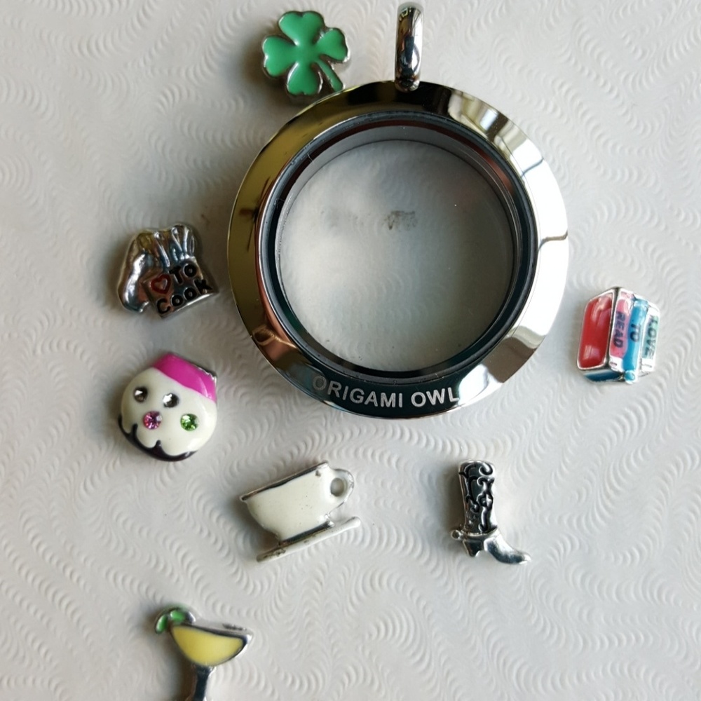New WOT Origami living lockets &charms