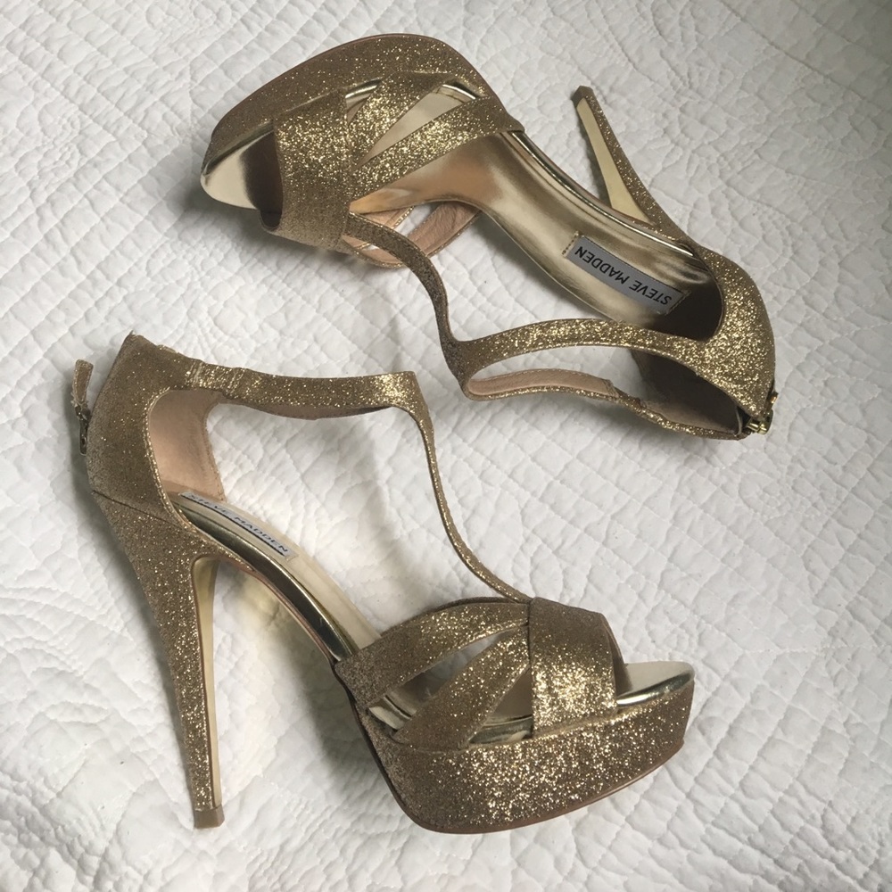 Steve Madden HAYLOW Gold heels❗️closet cleanout❗️
