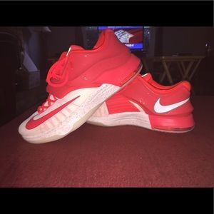 Good condition worn maybe 4 times max