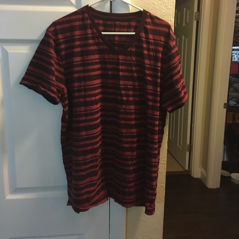 Striped v neck tee
