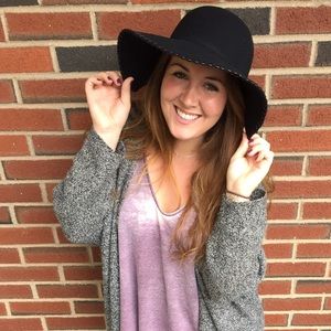 Meet your Posher, Alexandra