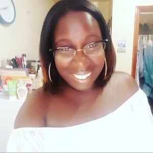 Meet your Posher, Ebony