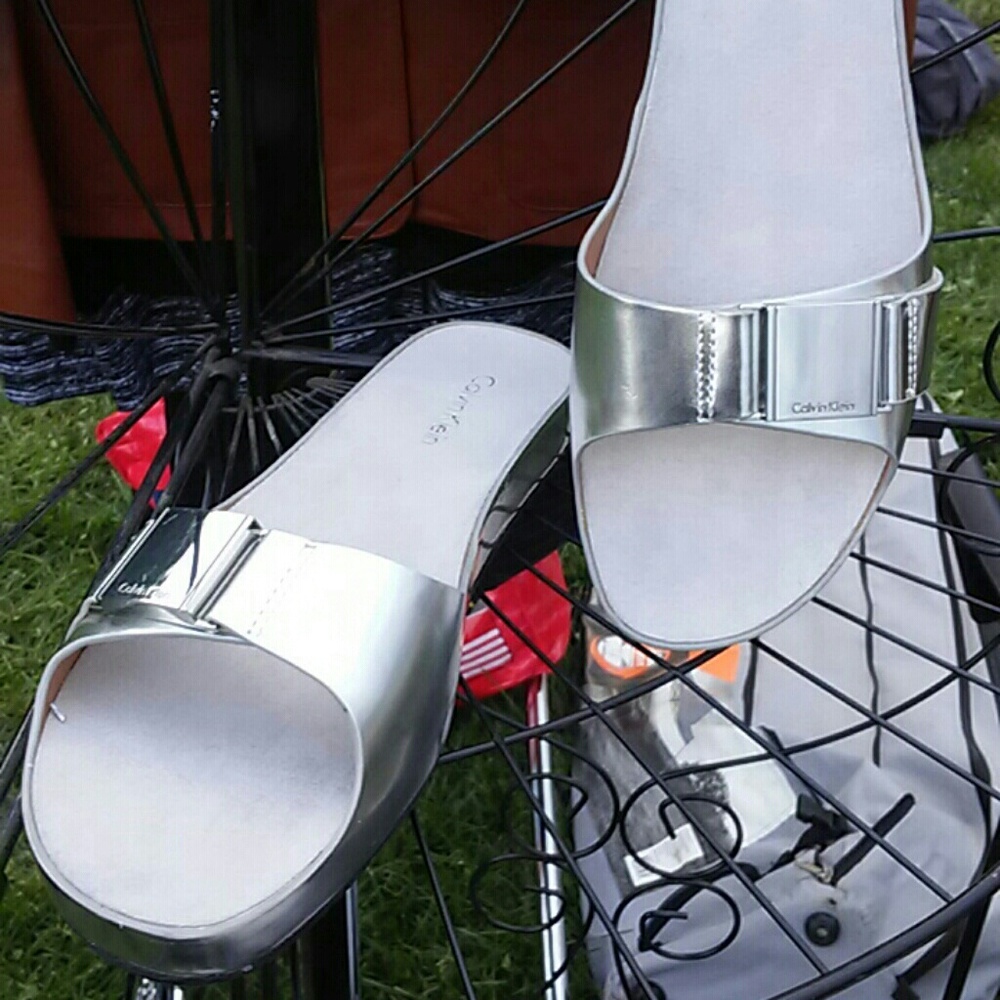 Size 10 Women's Slide Sandals Silver