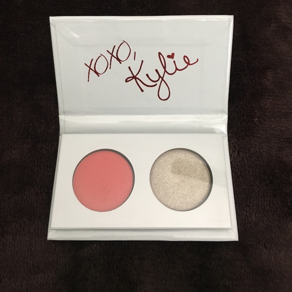 Kylie Cosmetics Sweet Heart Eyeshadow Duo