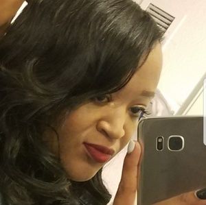 Meet your Posher, Monica