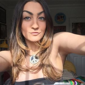 Meet your Posher, Sari