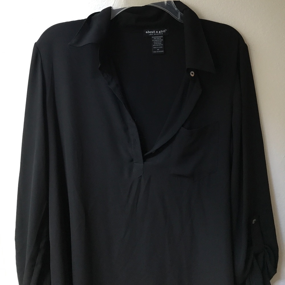 ❌SOLD❌ Sheer black button up top