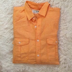 Express button down.