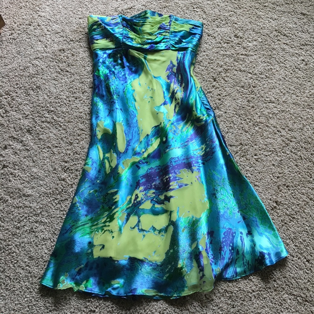 NWOT- Beautiful Colorful Dress