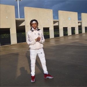 Meet your Posher, Jay