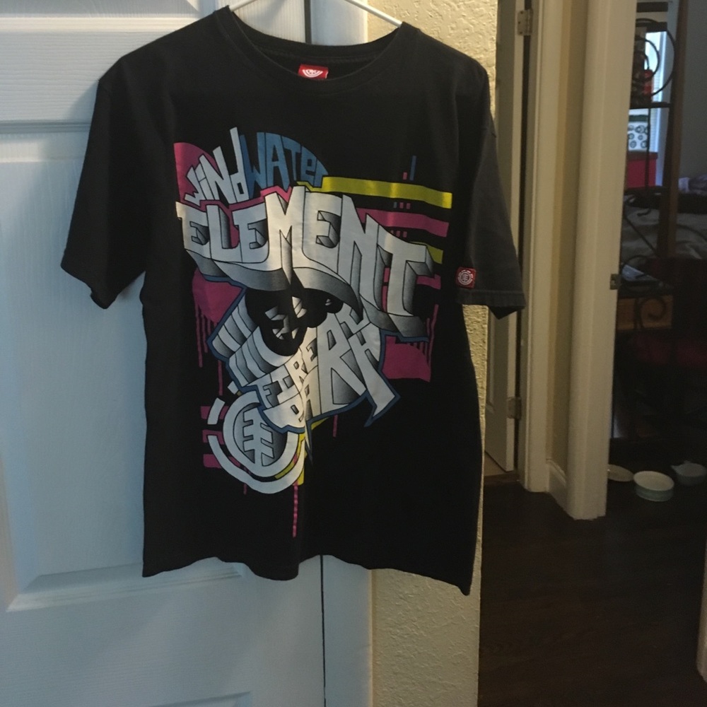 Element tee