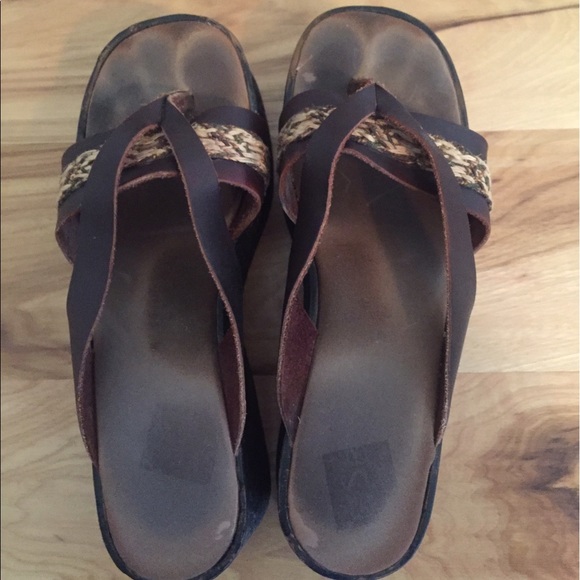 Adorable wedge sandals - Picture 2 of 4