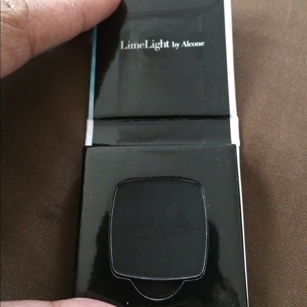 Limelight by Alcone Black Eyeshadow