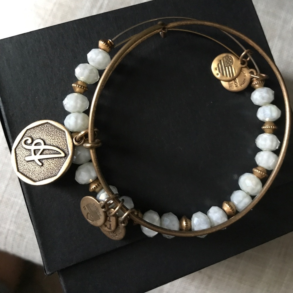 ❌SOLD❌ (2) Alex & Ani bangles