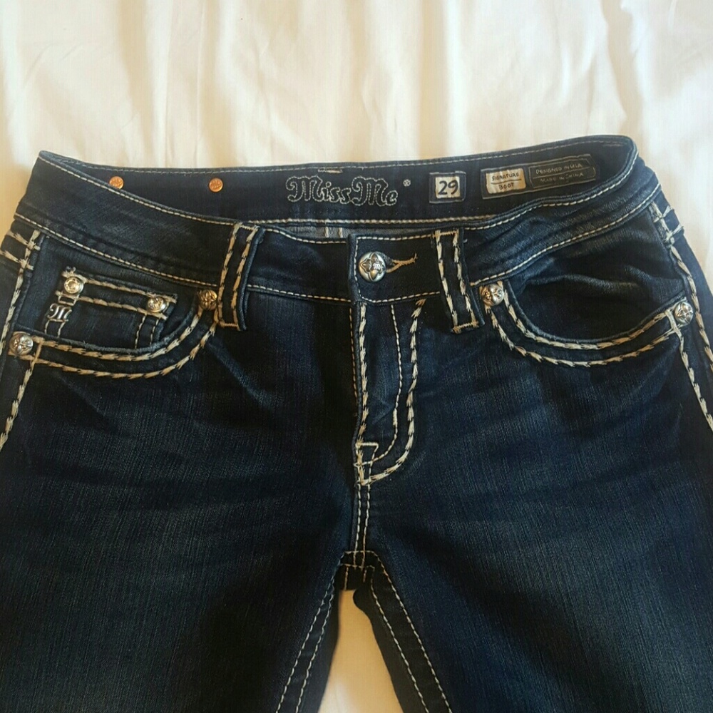 Miss Me Dark wash jeans