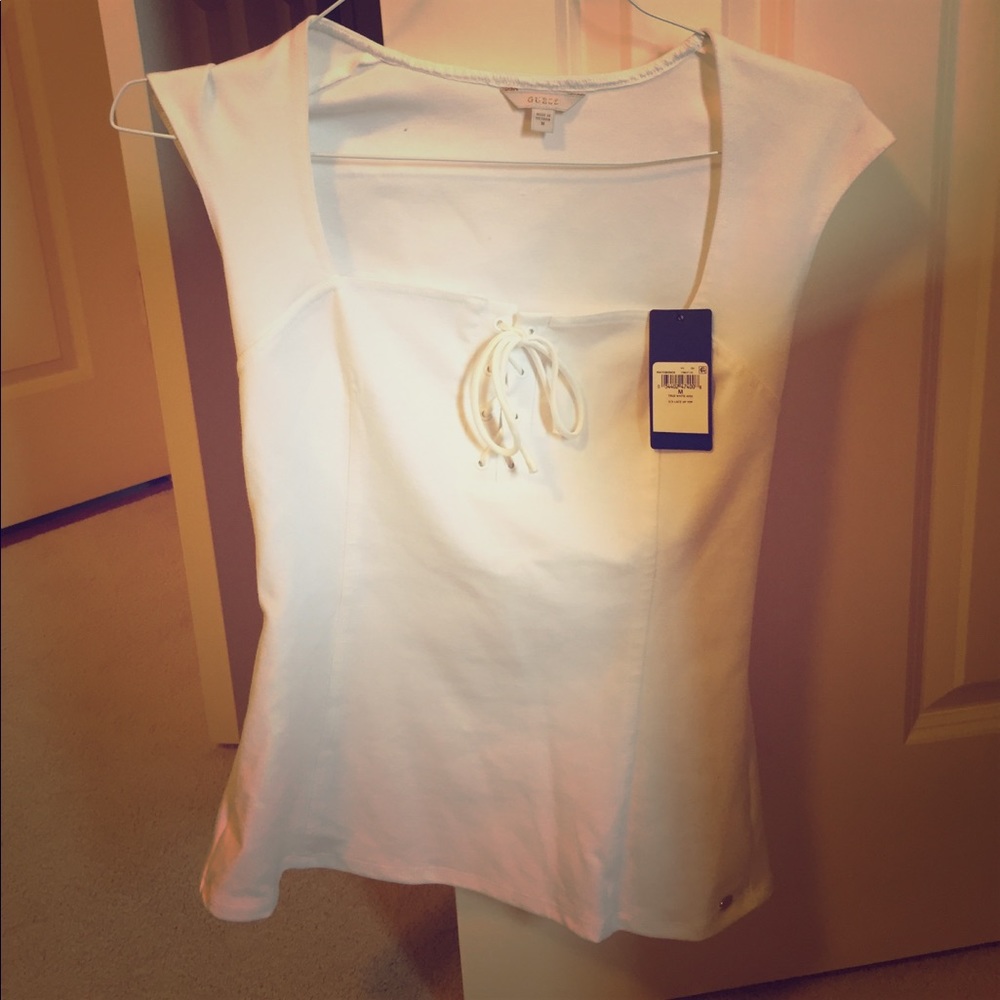 Guess top