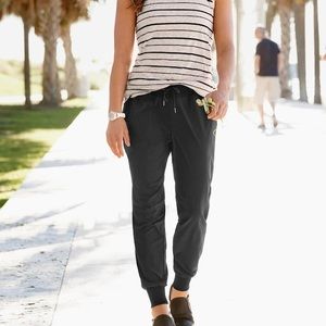 Athleta Metro Jogger Pants legging Workout  Sz L