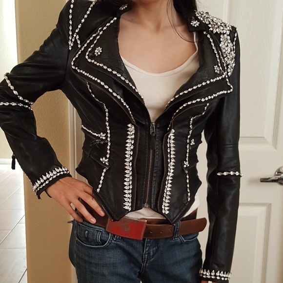 RESPLENDENCE!! Black leather jacket! - Picture 2 of 4