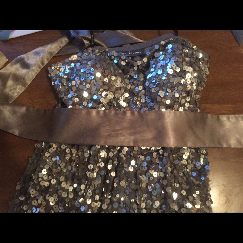 Alexia Admor silver sequin cocktail dress Sz. s