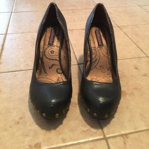 Black studded Dollhouse wedges