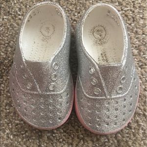 Native Toddler Shoes Size 5, Silver Sparkly pink