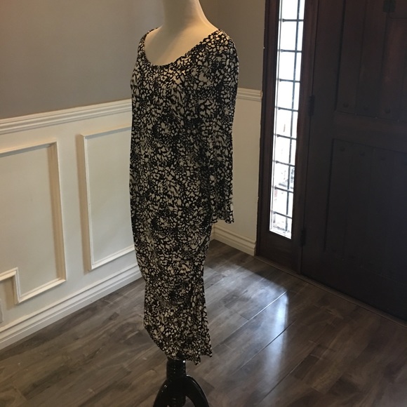 Maternity Dress - Picture 2 of 4