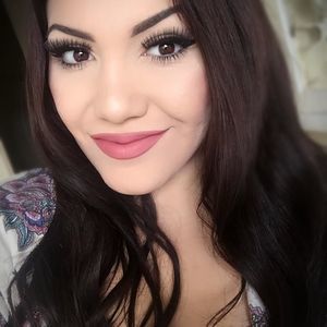 Meet your Posher, Celina