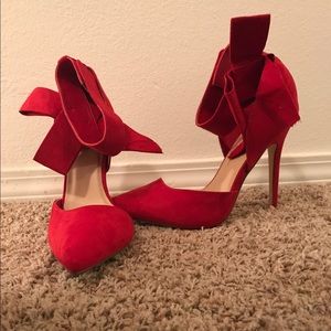 Red heels size 11