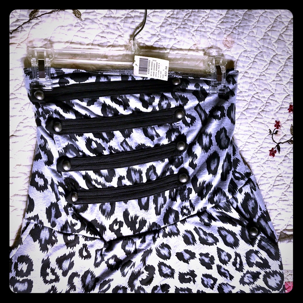 Dress with leopard print
