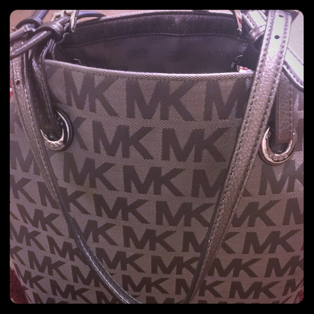 MK purse