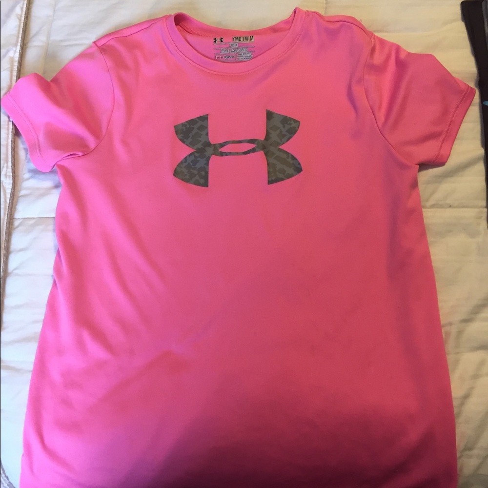 Pink dri-fit underarmour shirt