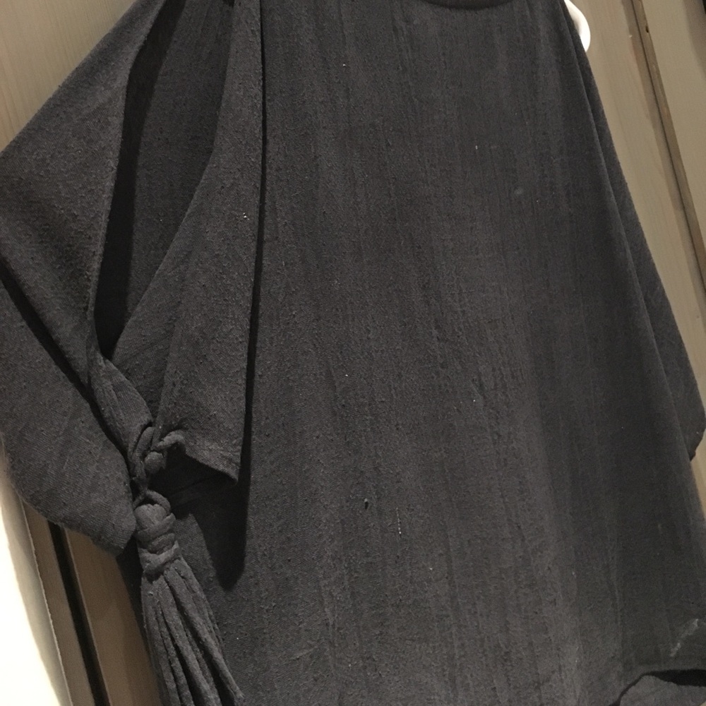 Top - Picture 2 of 4