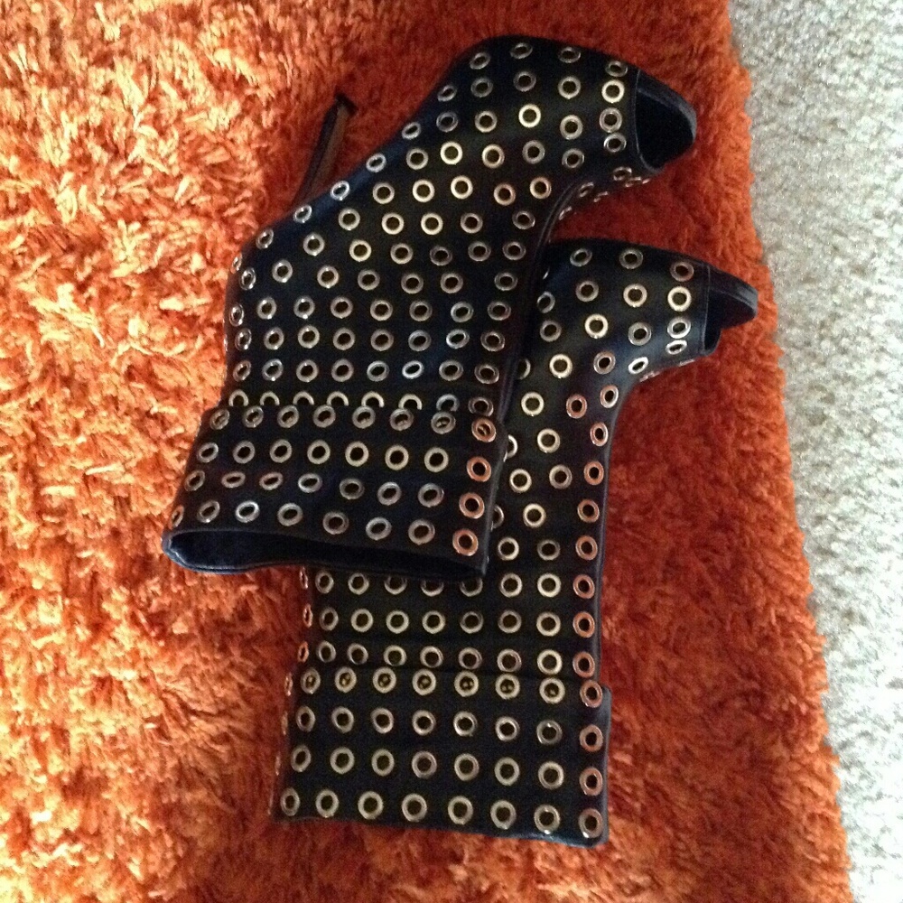Aldo leather studded peep toe bootie