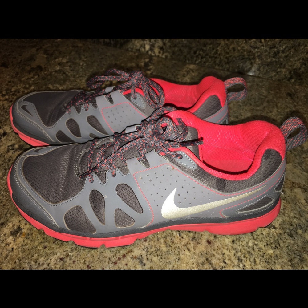 Nike Shoes in Size 9